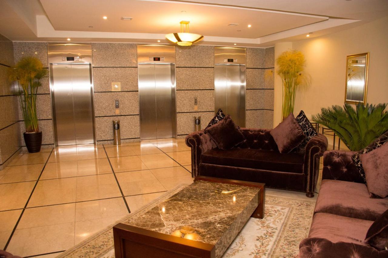 Aparta Hotel Torres de Suites Quito Exterior foto