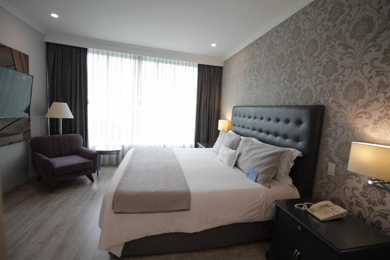 Aparta Hotel Torres de Suites Quito Exterior foto