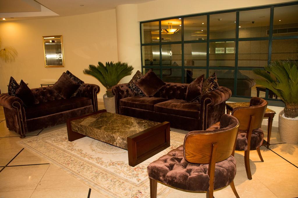 Aparta Hotel Torres de Suites Quito Exterior foto
